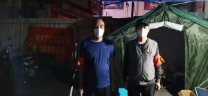 市文旅集團一線戰(zhàn)“疫”之：黨旗飄揚在門外，黨旗扎根在心里，53歲和35歲黨員成絕佳搭檔