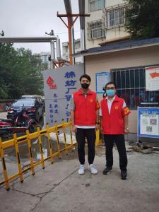 市文旅集團一線戰(zhàn)“疫”之：“帥飛了”組合秒變“救火勇士”，“暖心”大白全心全意為居民服務